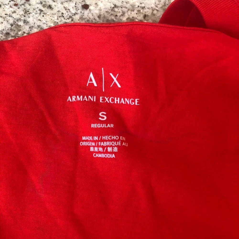 Red Radiating Logo Short Sleeves T-shirt - Picture 4 of 5